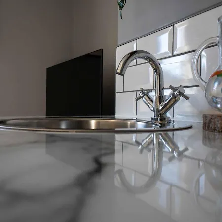 Pass The Keys High Standard Newly Renovated 1 Bedroom Apartment Scarborough