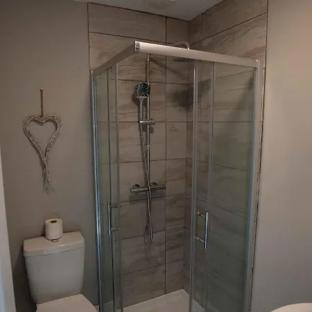 Pass The Keys High Standard Newly Renovated 1 Bedroom Apartment *