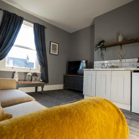 Pass The Keys High Standard Newly Renovated 1 Bedroom Apartment * Scarborough