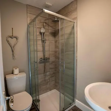 Pass The Keys High Standard Newly Renovated 1 Bedroom Apartment *